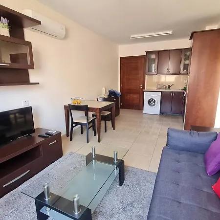 Danaos 2 Complex - By Imh Travel & Tours Apartman