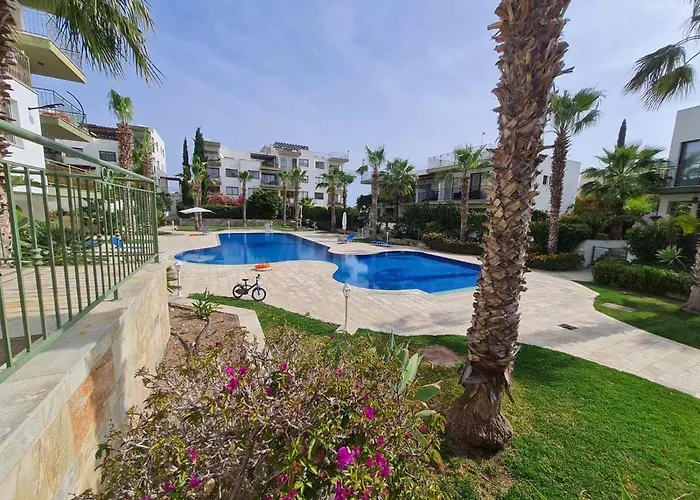 Danaos 2 Complex - By Imh Travel & Tours Apartment