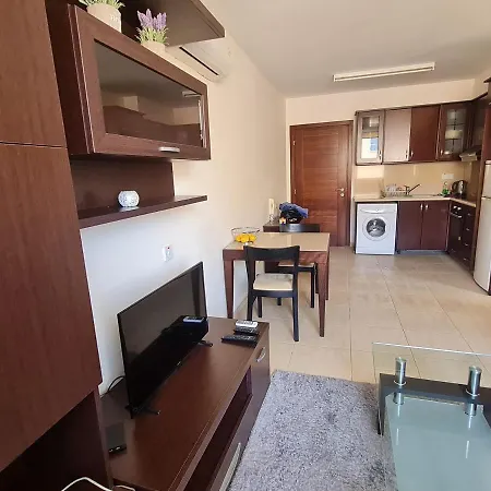 Danaos 2 Complex - By Imh Travel & Tours Apartment *